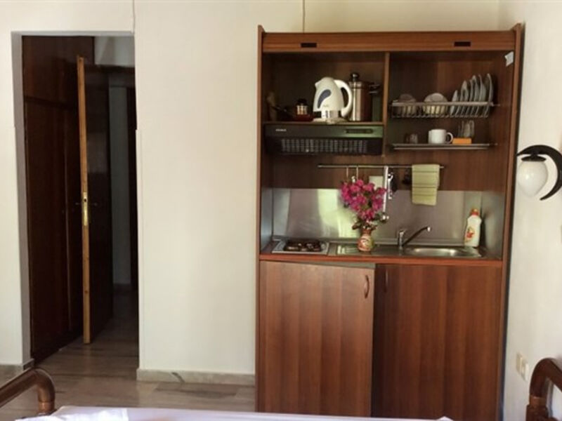 Studia a Apartmány Frini