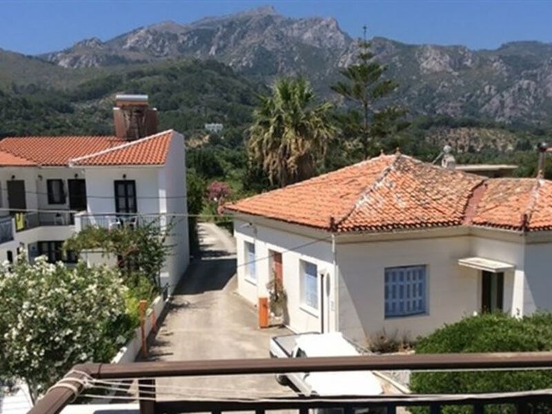 Studia a Apartmány Frini