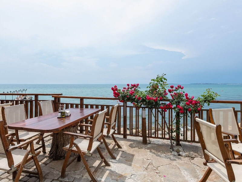 Garden Of Eden Aparthotel