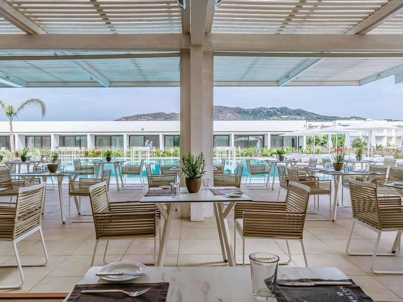 Gennadi Grand Resort