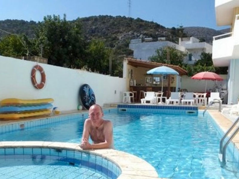 Knossos Studios Stalis