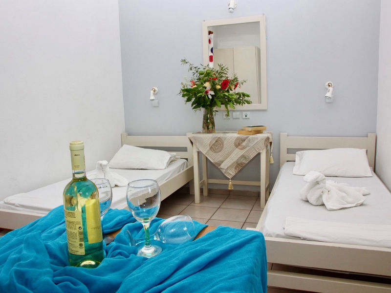 Knossos Studios Stalis