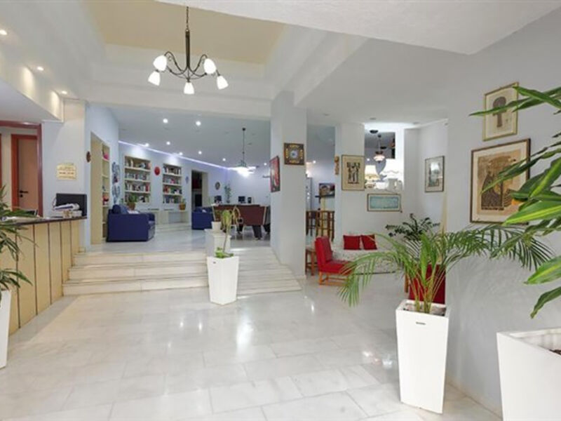 Aparthotel Latania