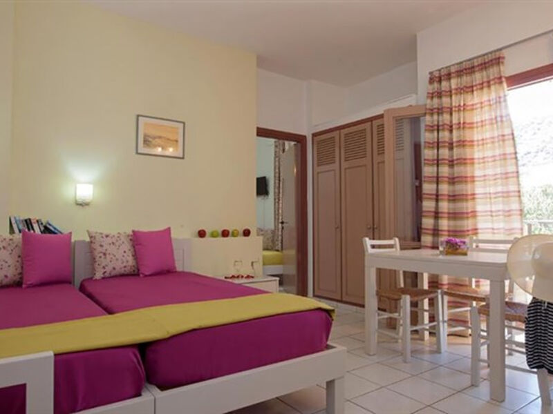 Aparthotel Latania