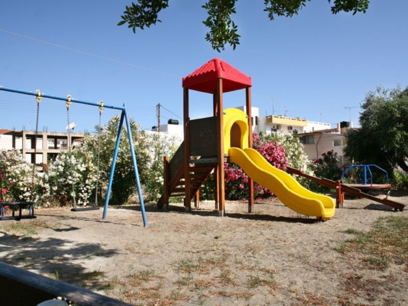 Latania Apt & Annex