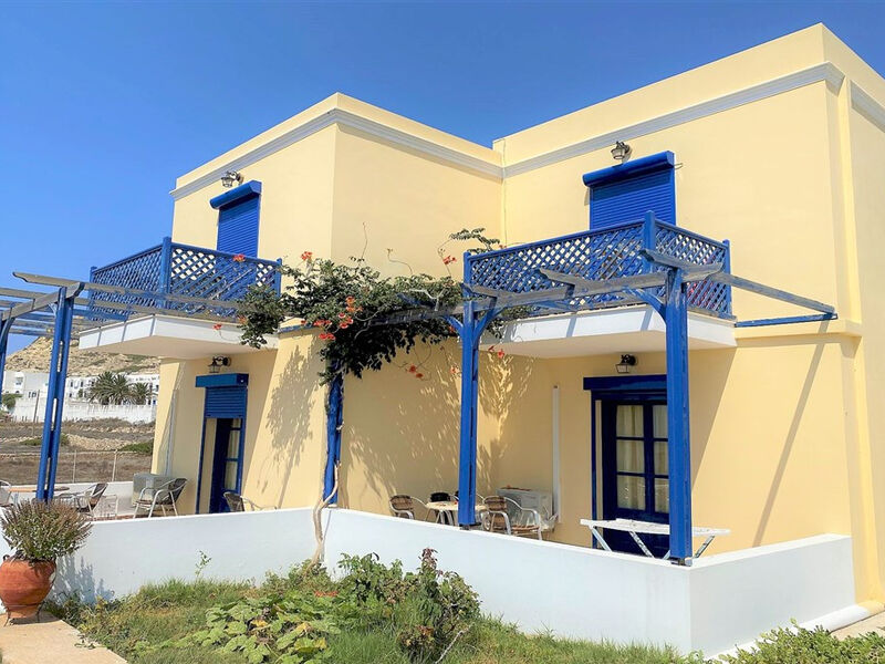 Lefkos Village