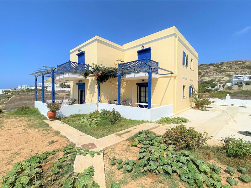 Lefkos Village
