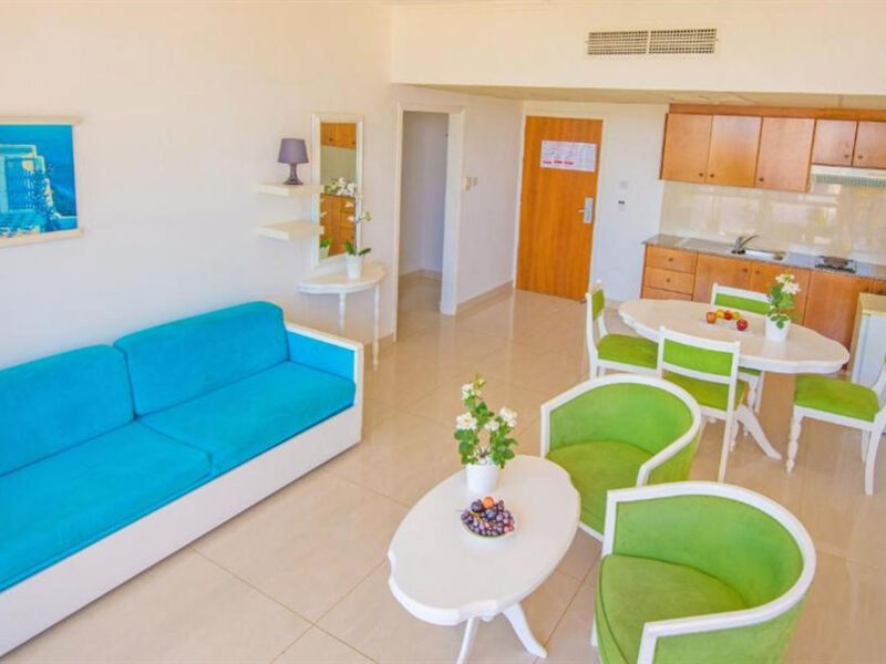 Marlita Beach Hotel Apartments