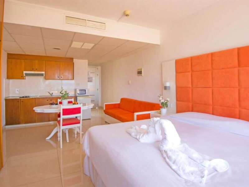 Marlita Beach Hotel Apartments