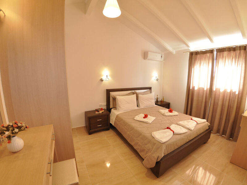 Mazis Apartments