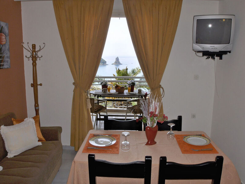 Mazis Apartments