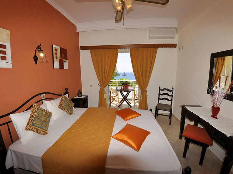 Mazis Apartments