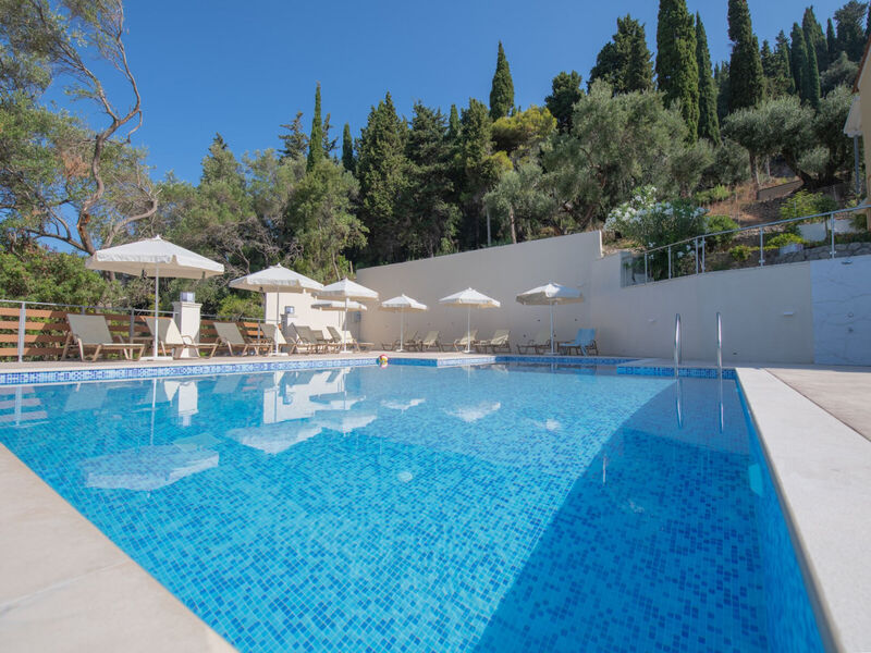 Mazis Apartments