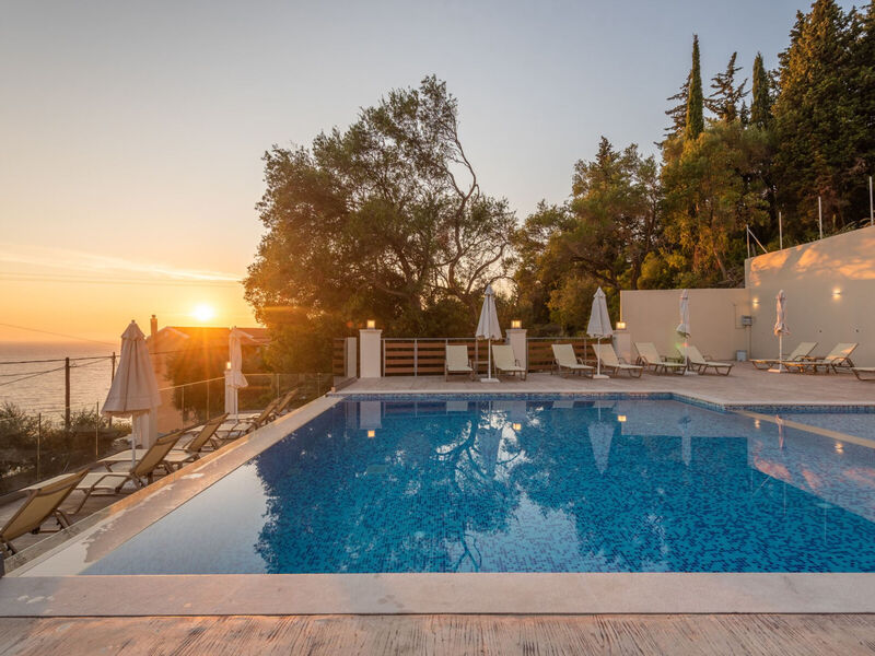 Mazis Apartments