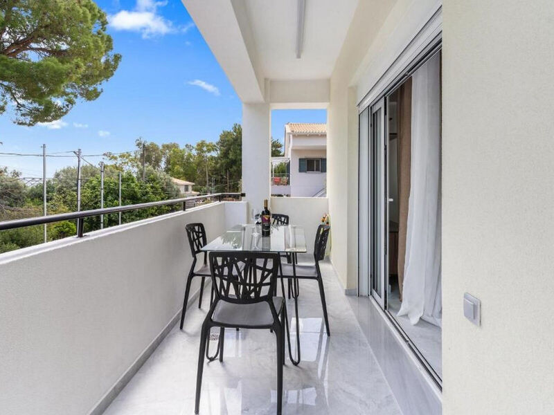 Miralis Apartments