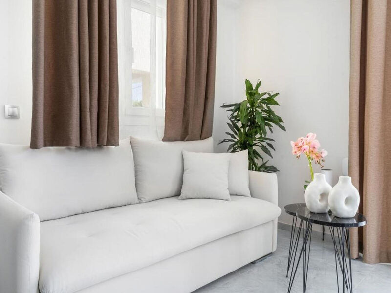 Miralis Apartments