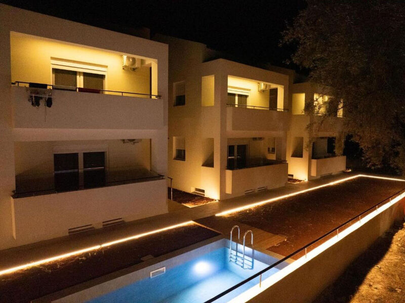 Miralis Apartments