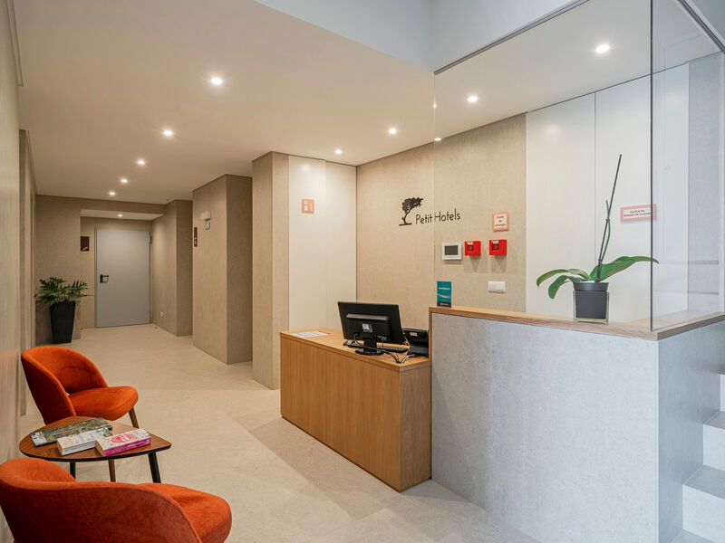 Monumental Plaza By Petit Hotels