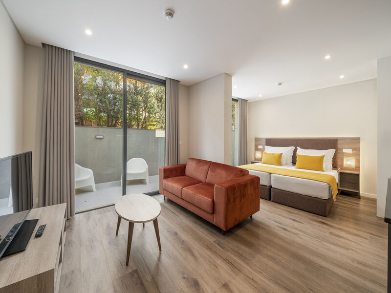 Monumental Plaza By Petit Hotels