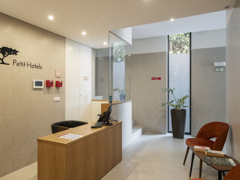 Monumental Plaza By Petit Hotels