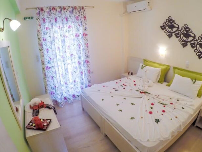 Studia a apartmány Nefeli