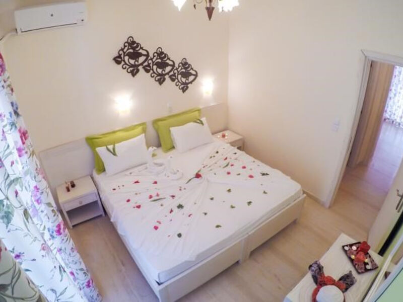 Studia a apartmány Nefeli