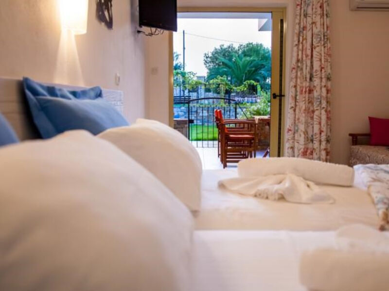 Studia a apartmány Nefeli