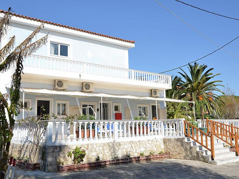 Nikos Apartments