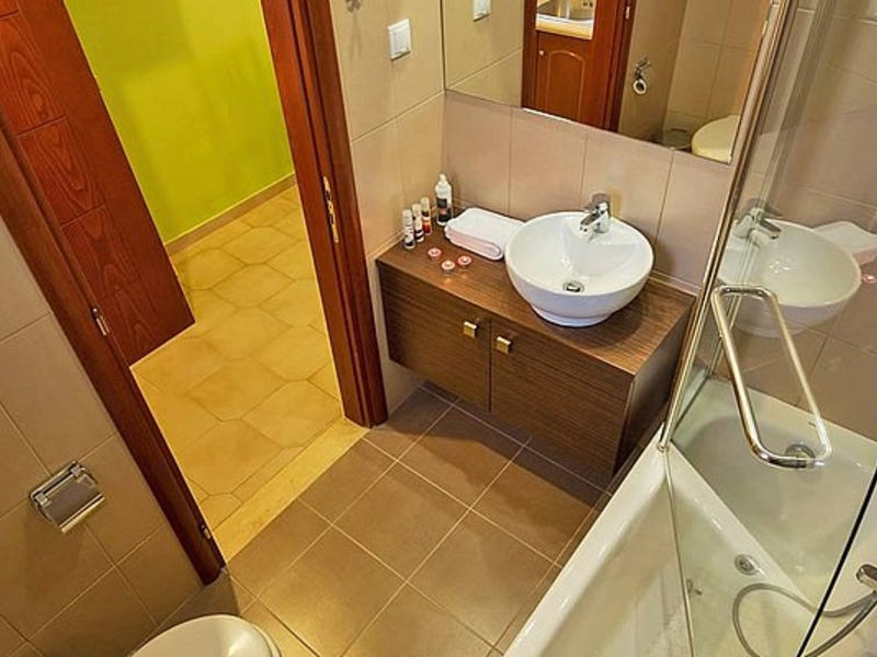 Oscar Suites