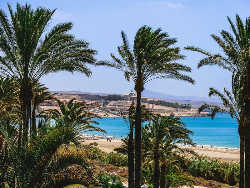 R2 Maryvent Beach Apartment