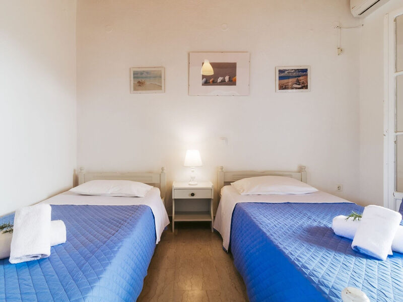 Sunflower Apartments & Studios