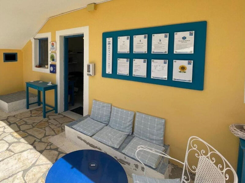 Sunflower Apartments & Studios