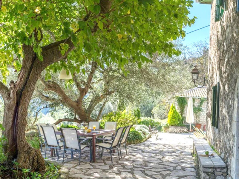 Villa Old House And Guest House