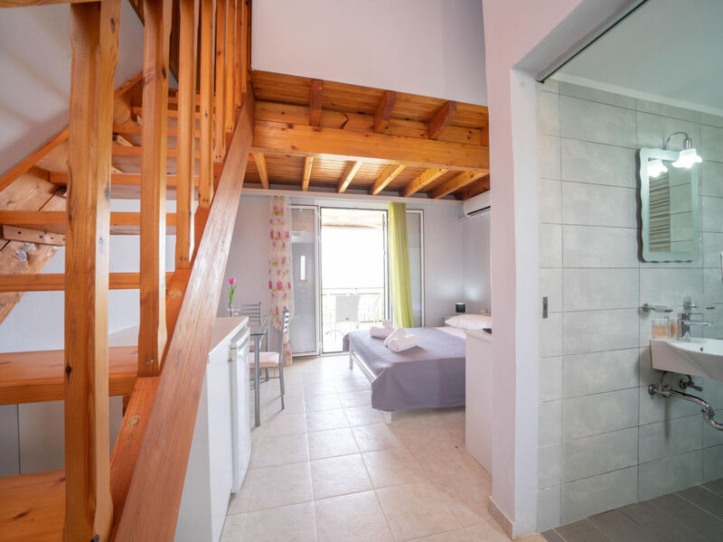 Xi Village Rooms & Apartments