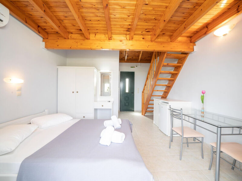 Xi Village Rooms & Apartments