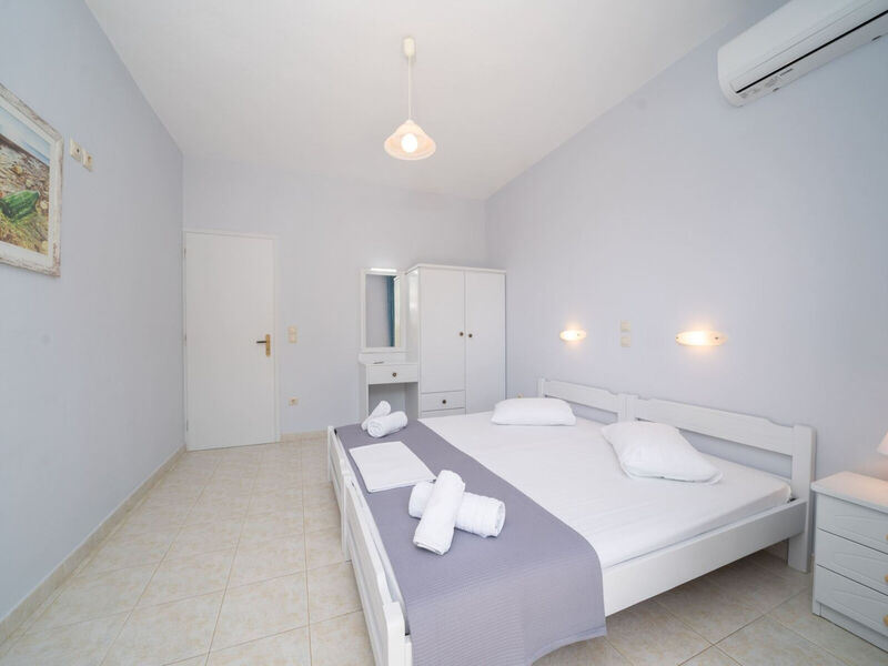 Xi Village Rooms & Apartments