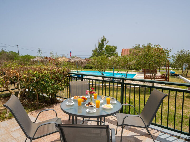 Xi Village Rooms & Apartments