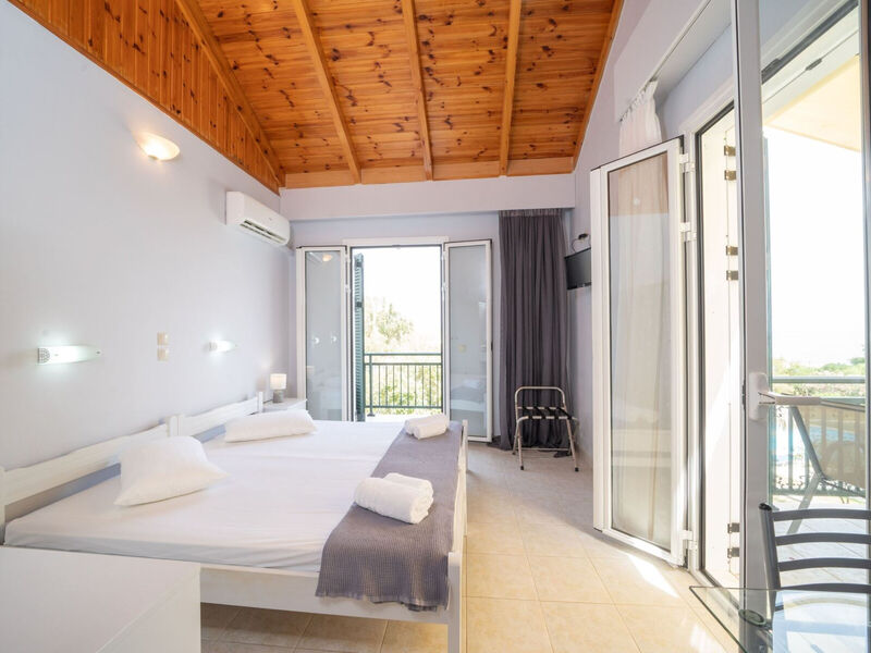 Xi Village Rooms & Apartments