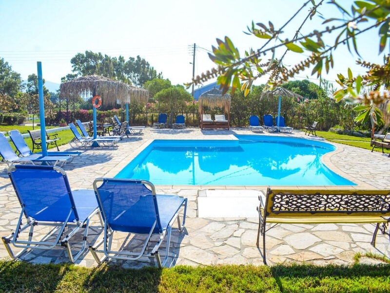 Xi Village Rooms & Apartments