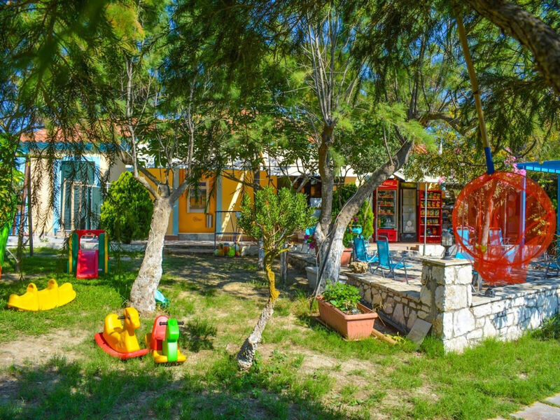 Xi Village Rooms & Apartments