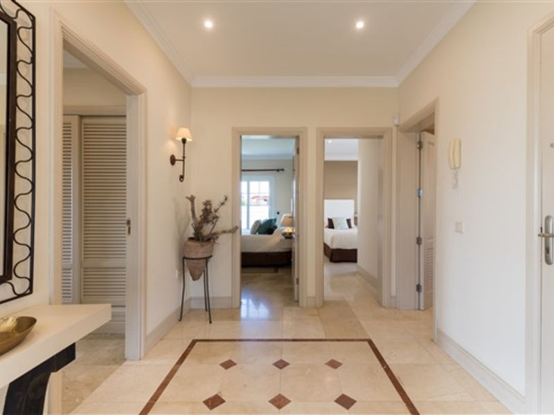 Alondras Villas & Suites