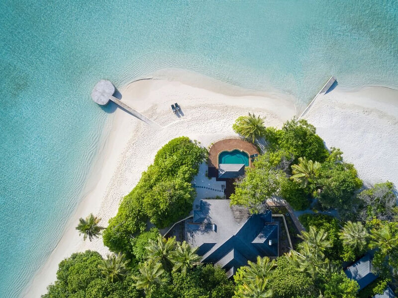 Royal Island Resort & Spa