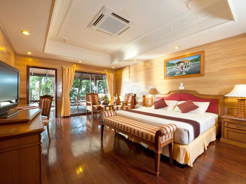 Royal Island Resort & Spa