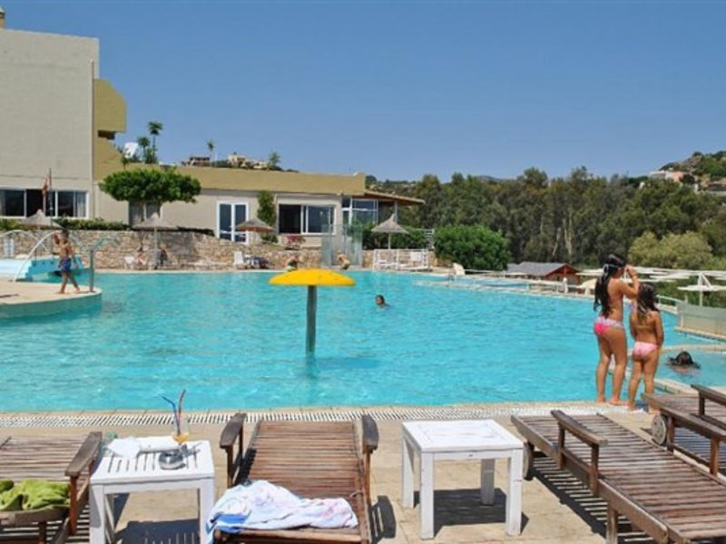 Vily Almiros Beach
