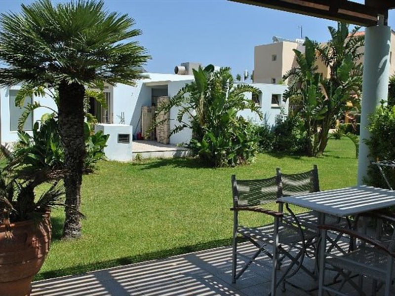 Vily Almiros Beach